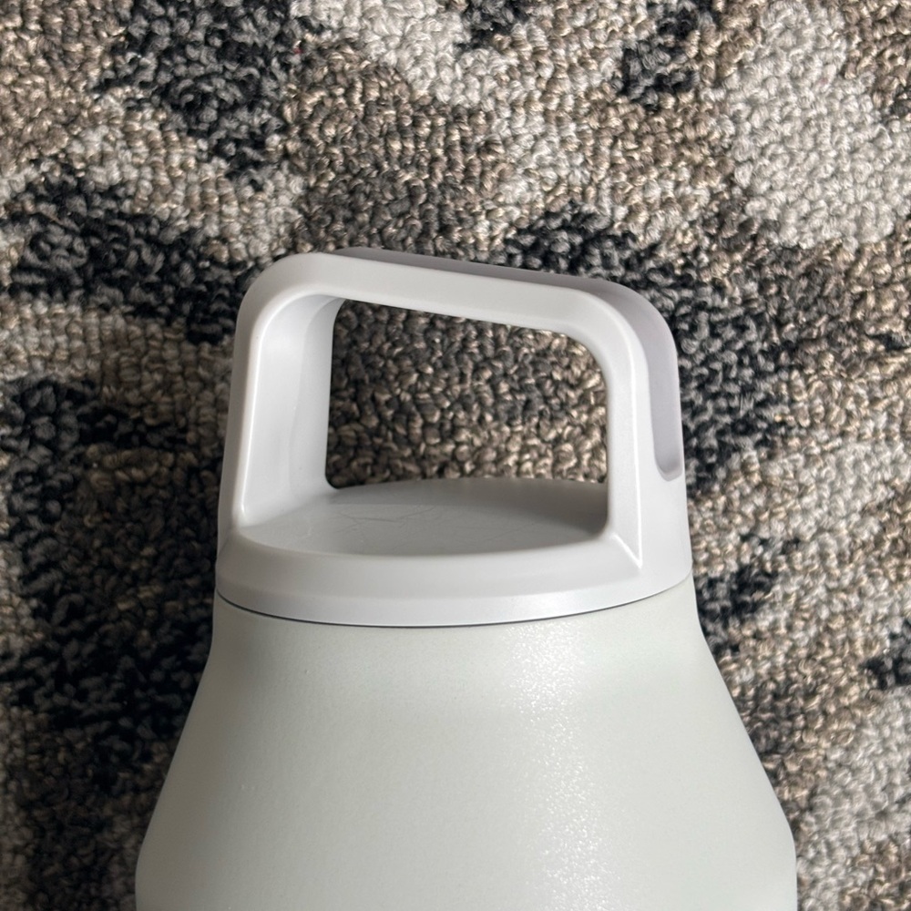 Stanley IceFlow Aerolight Bottle in Gray - Picture 4 of 7